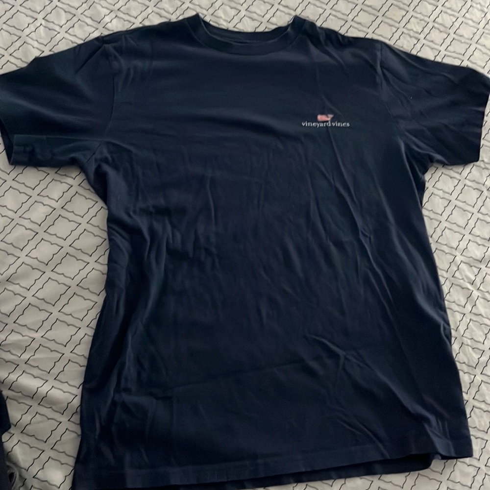 Vineyard vines boys top!